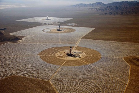 Ivanpah Solar Electric Generating System-World largest power plant can power 140000 homes-7