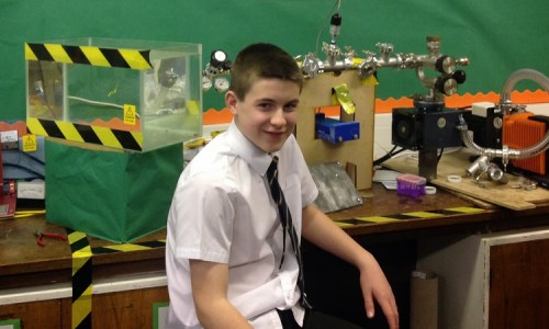 A 13 Year Old Successfully Creates A Nuclear Fusion Reactor (Video)-1