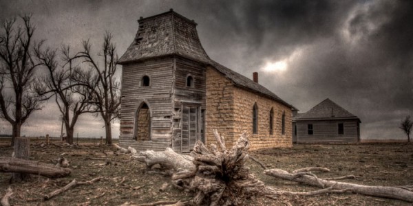 Abandoned churches around the world-10