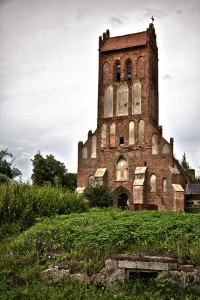 Abandoned churches around the world-18