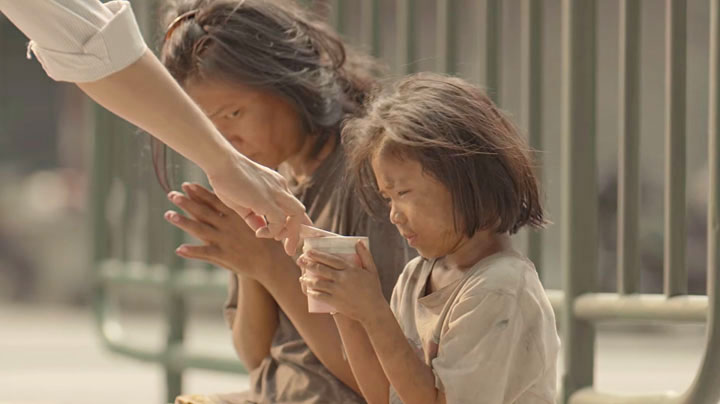 A Touching Advertisement Video Shows The Heroic Daily Life Of A Common Man