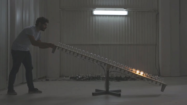 Light Kinetics: See The Light Move From One Bulb To Another Like A Tennis Ball (Video)