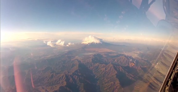 Place Yourself In The Cockpit Of A Fighter Plane Flying Over Japan (Video)-9