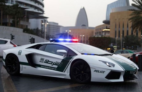 Dubai police is now equipped with Google Glass to traffic violators-1