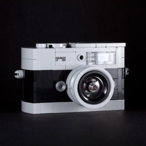 A LEGO Passionate Reproduces Amazing Models Of Everyday Objects-14