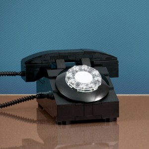 A LEGO Passionate Reproduces Amazing Models Of Everyday Objects-15