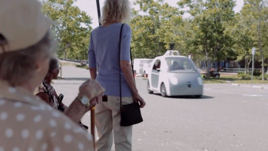 People Experience Google Car Without Steering Wheel For The First Time-