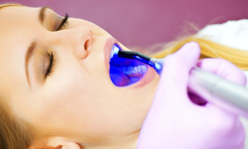 Scientists Discover A Laser Based Regenerating Treatment For Teeth-