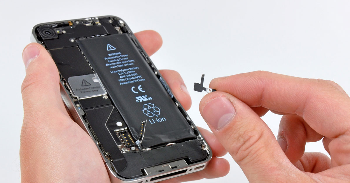 Scientists Finally Discover Why Batteries Deteriorate With Time-