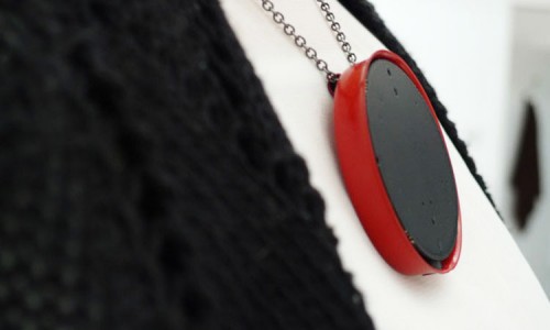Wear: A Voice Recording Hearing Aid That Can Be Worn Like Necklace-