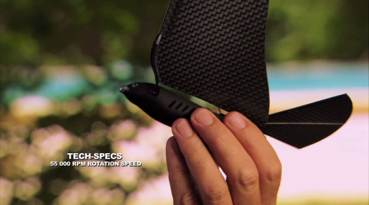 Amazing iPhone Controlled Bionic Bird Flies By Beating Its Wings-3