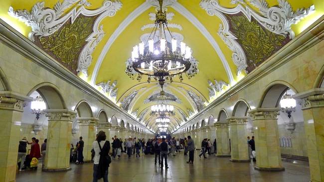The Architecture And Beauty Of Moscow's Metro System Will Surely Blow You Away-4