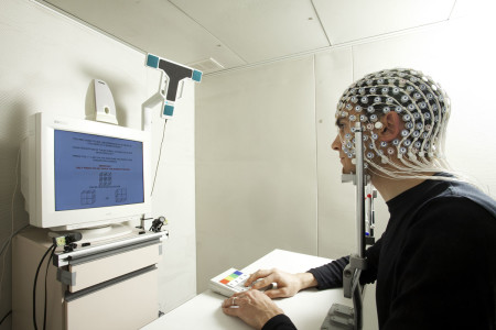Researchers Develop A Device That Can Read Your Thoughts-1