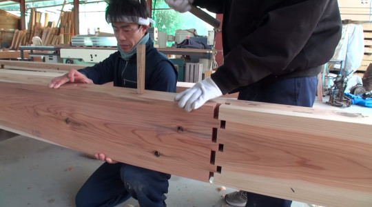Expert Japanese Carpenters Make Wooden buildings without Using Nails!-3