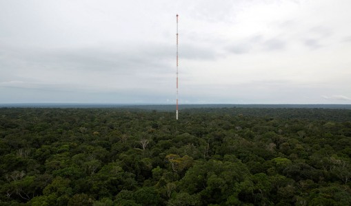 Discover This Gigantic Meteorological Tower Erected In Amazon Rainforest-4