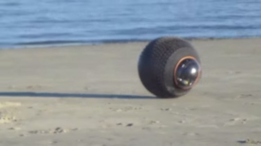 GuardBot- A Spherical Robot Comfortable Both On Land And Water-6