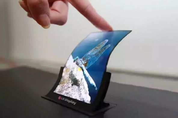 Would Border-less Smartphones With Folding Screens Become A Reality Soon?-