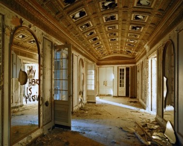 12 Most Creepy Abandoned Hotels For Lovers Of Abandoned Places-32
