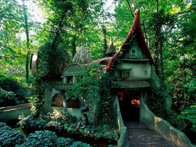 16 Mystical But Real Houses Where You'd Love To Live-17