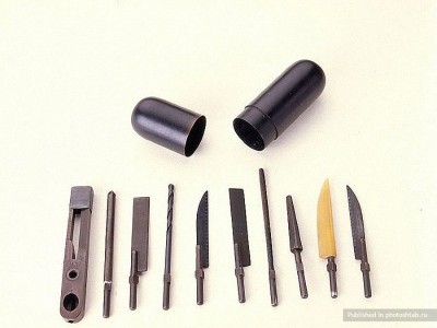 CIA tool kit from 60s-39 Amazing Spy Gadgets From The Cold War Era-26