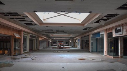 Top 9 Most Surreal Abandoned American Shopping Centers-