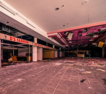 Hollywood Fashion Center - Hollywood, Florida-Top 9 Most Surreal Abandoned American Shopping Centers-29