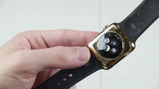 See What Happens When $10,000 Apple Watch Is Smashed By Powerful Magnets?-8