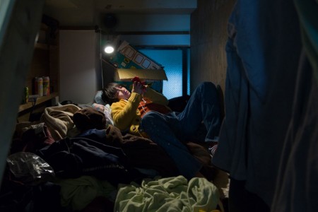 Stunning Images Of People Living In Very Small Rooms In Japan-7