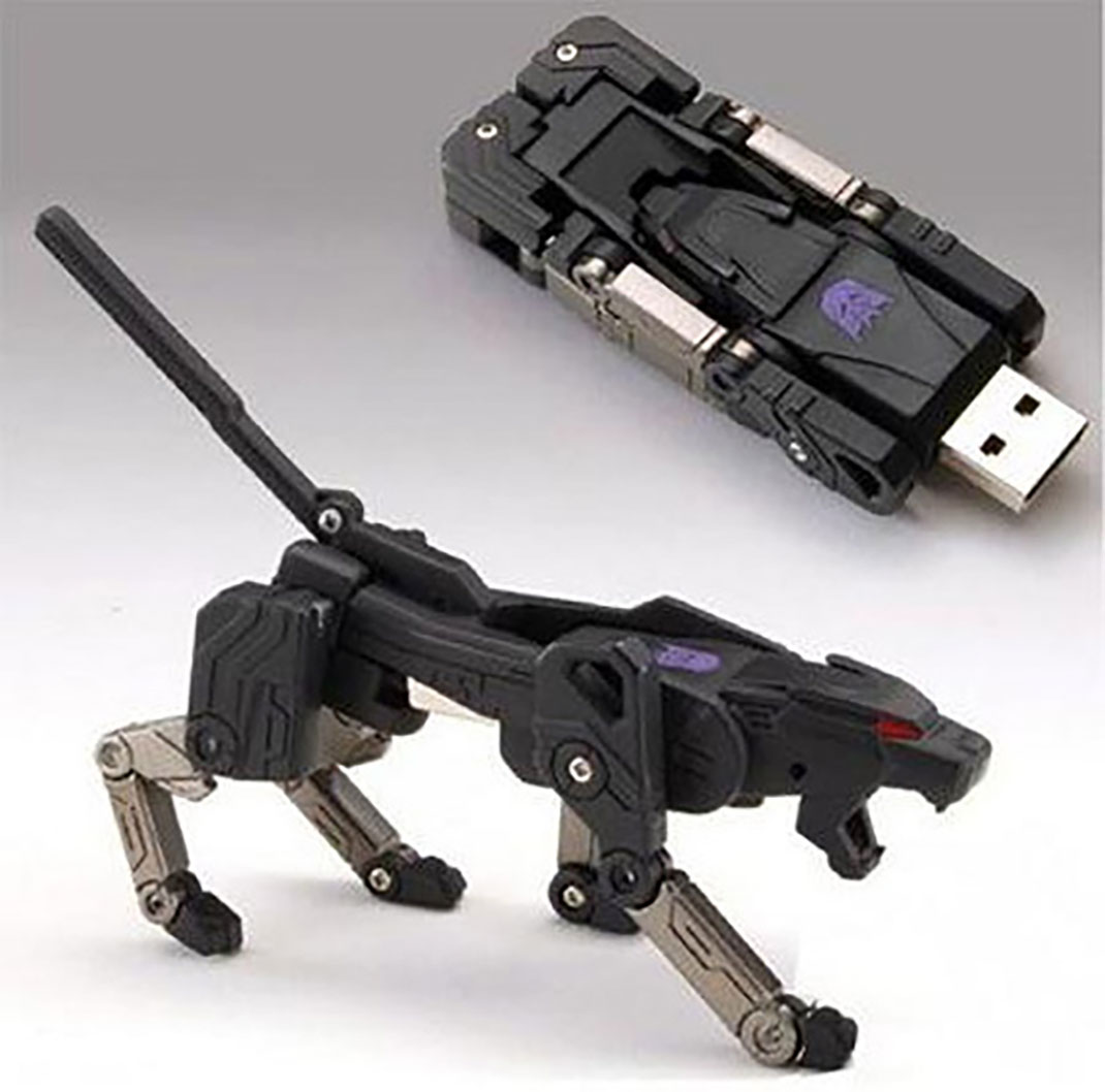 15 Most Surprising USB Designs From The Geek World-3