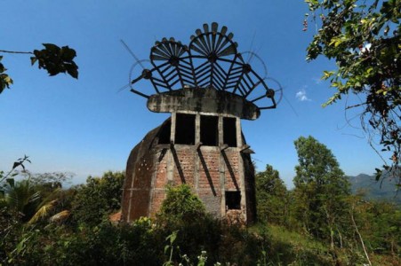 There Is An Abandoned Church In Indonesia That Looks Like A Huge Chicken -9