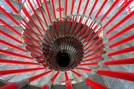 30 Absolutely Mesmerizing Spiral Staircase Designs From Around The World-7