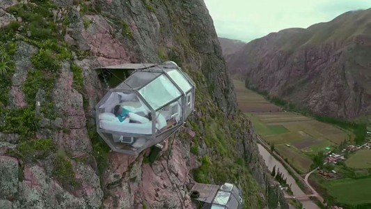 Dare To Spend A Night In These Dizzying Capsules More Than 100 Meters High-
