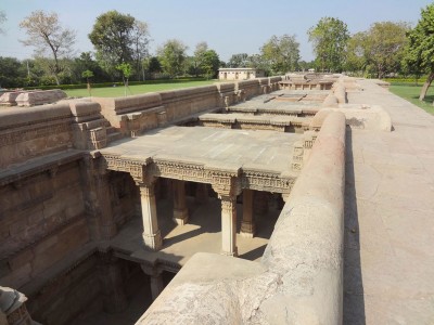 Admire These 2000 Year Old Somptous Buildings In India Destined To Disappear-11