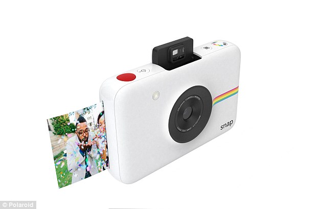 Polaroid Snap-This $99 Digital Camera Can Instantly Print Photos And Much More-1