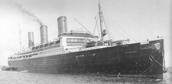 28 Giant Ships Which Surpass Titanic For A Small Pleasure Boat-5