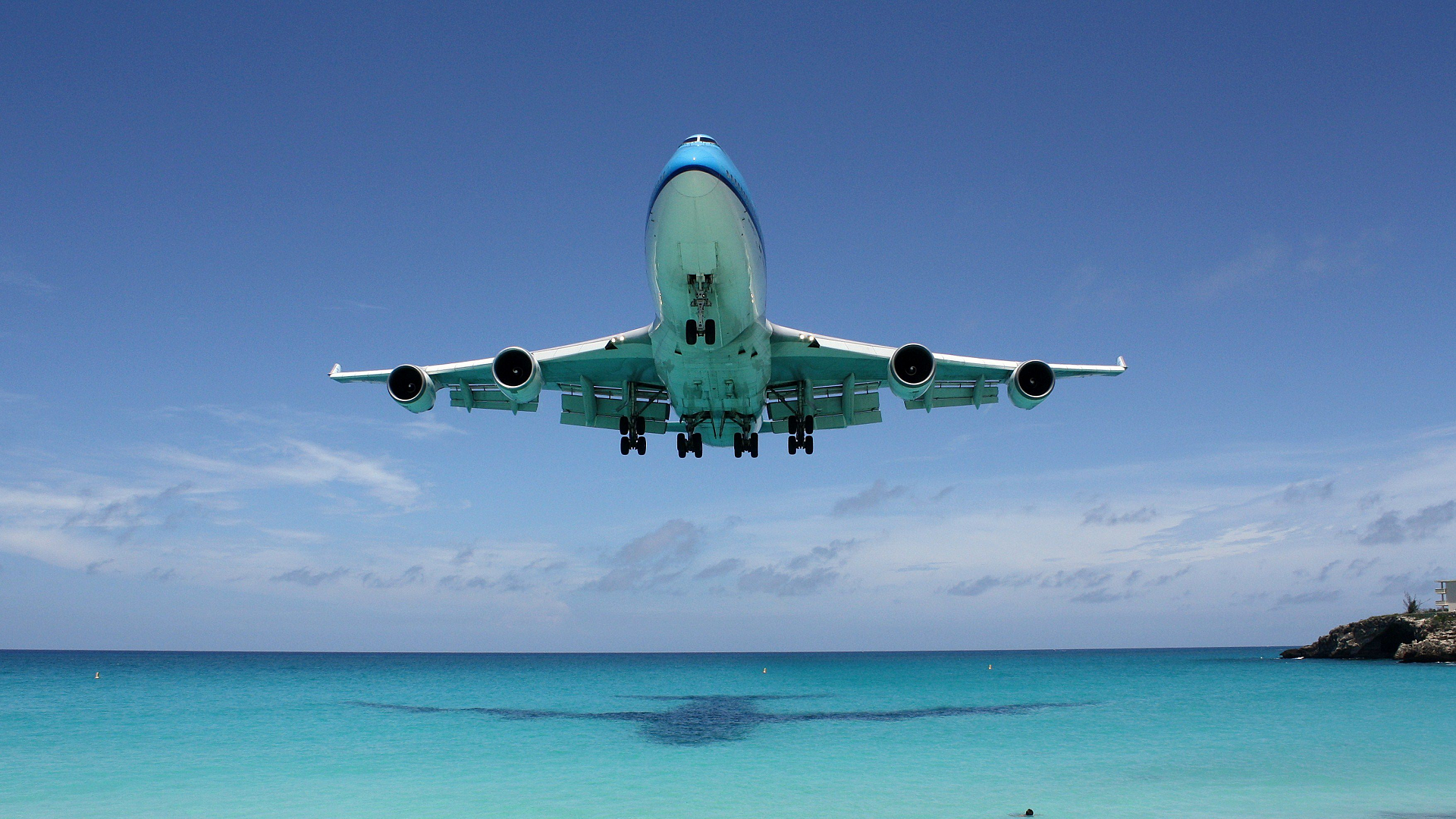 55 HD Airplane Wallpapers/Backgrounds For Free Download