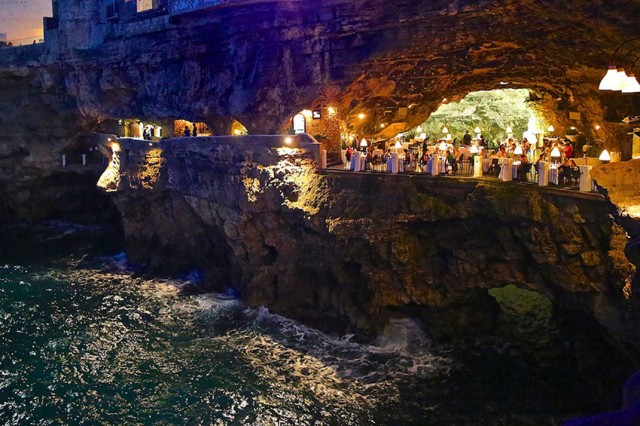 Grotta Palazzese-Amazing Italian Restaurant Carved Into A Cliff--2