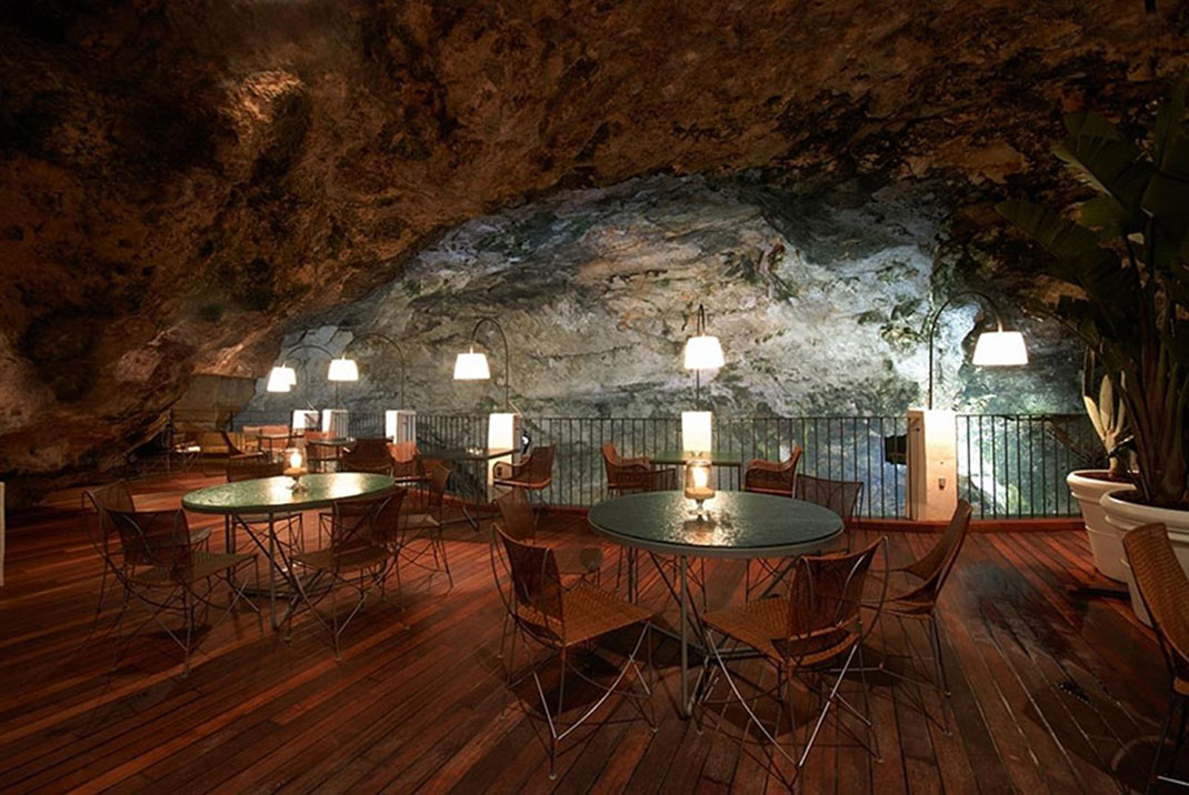 Grotta Palazzese-Amazing Italian Restaurant Carved Into A Cliff