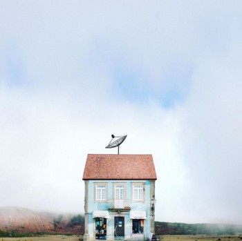 26 Lonely Houses Around The World That Are A Small Paradise--22