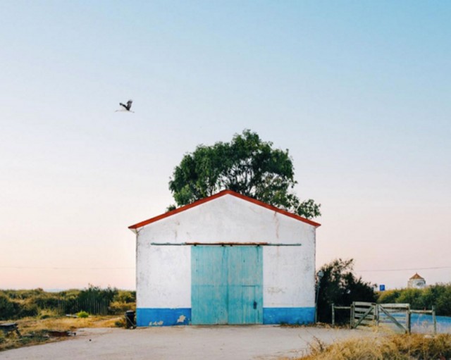 26 Lonely Houses Around The World That Are A Small Paradise--4