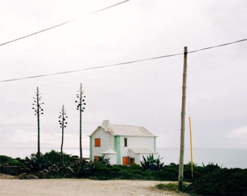 26 Lonely Houses Around The World That Are A Small Paradise--8