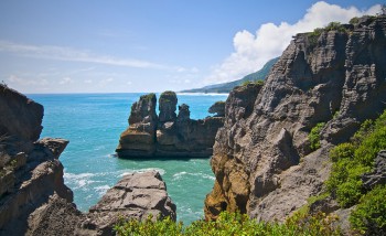 Pancake Rocks-The Amazing Rocky Structures Sculpted By Ocean Waves--16