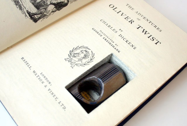 Jeremy Gives New Life To Old Book Pages Turning Them Into Delicate Jewelry--16