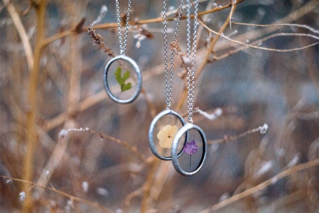 This Beautiful Jewelry Carefully Preserves The Beauty Of Nature--3