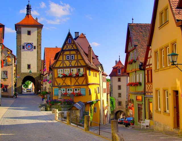 15 Picturesque Villages That Seem Straight Out Of A Fairy Tale--4