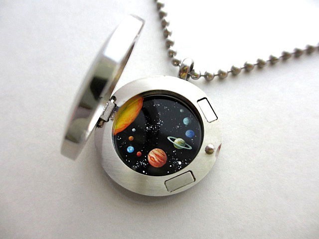 This Amazing Jewlry Contains Meticulous Cosmos Paintings Of Our Beautiful Universe--7