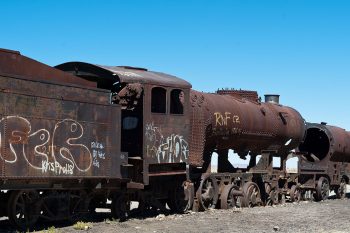 Desolate Beauty of These Abandoned Locomotives In Bolivian Desert--6